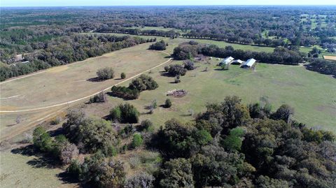 Tiny photo for 823 SE 116th Place Road, Ocala, FL 34480 (MLS # OM670287)