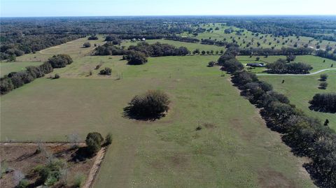 Tiny photo for 823 SE 116th Place Road, Ocala, FL 34480 (MLS # OM670287)