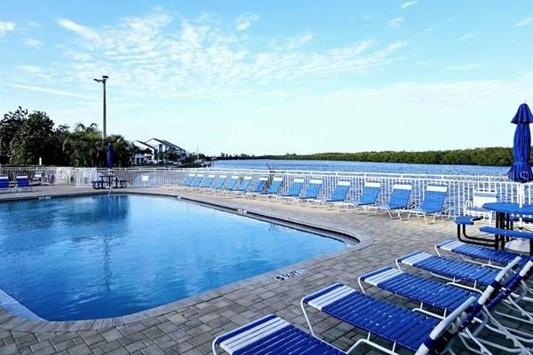 ISLAND RESORT AT MARINERS CLUB - Residential