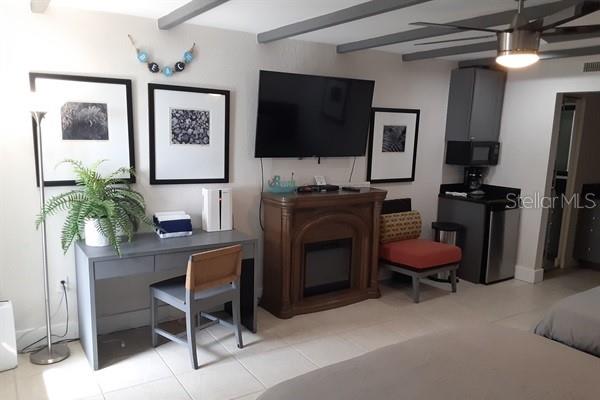 ISLAND RESORT AT MARINERS CLUB - Residential