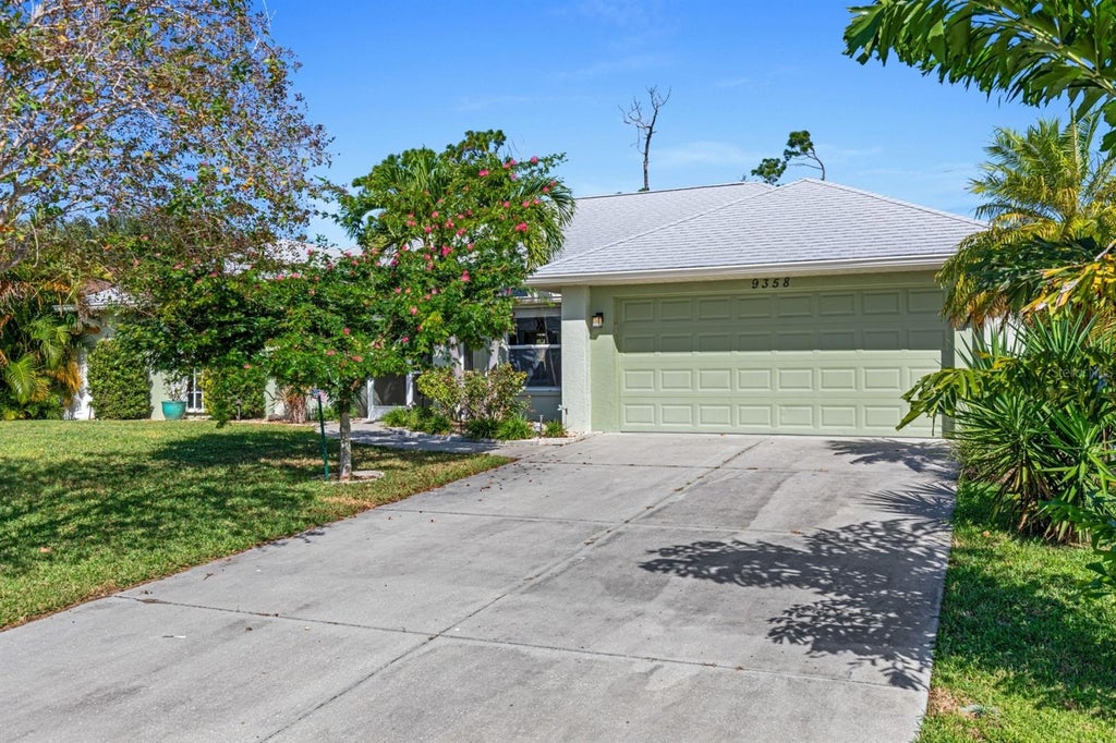 Photo of 9358 Casa Grande Avenue, Englewood, FL 34224 (MLS # L4966154)