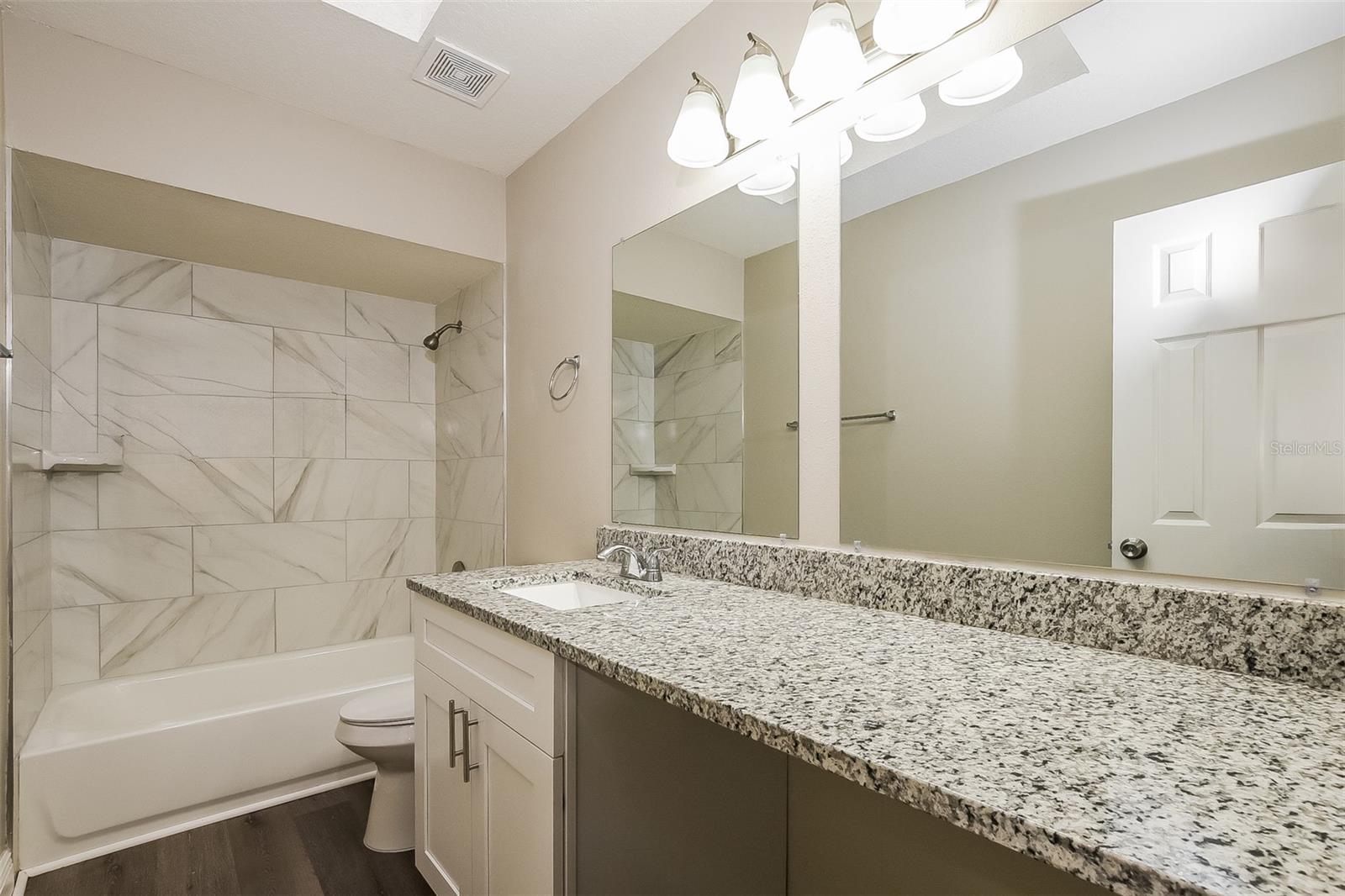 PLEASANT OAKS - Residential