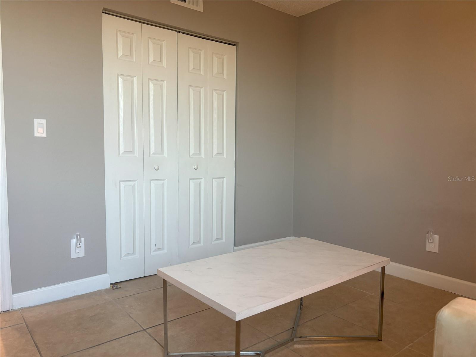 SARASOTA PALMS - Residential