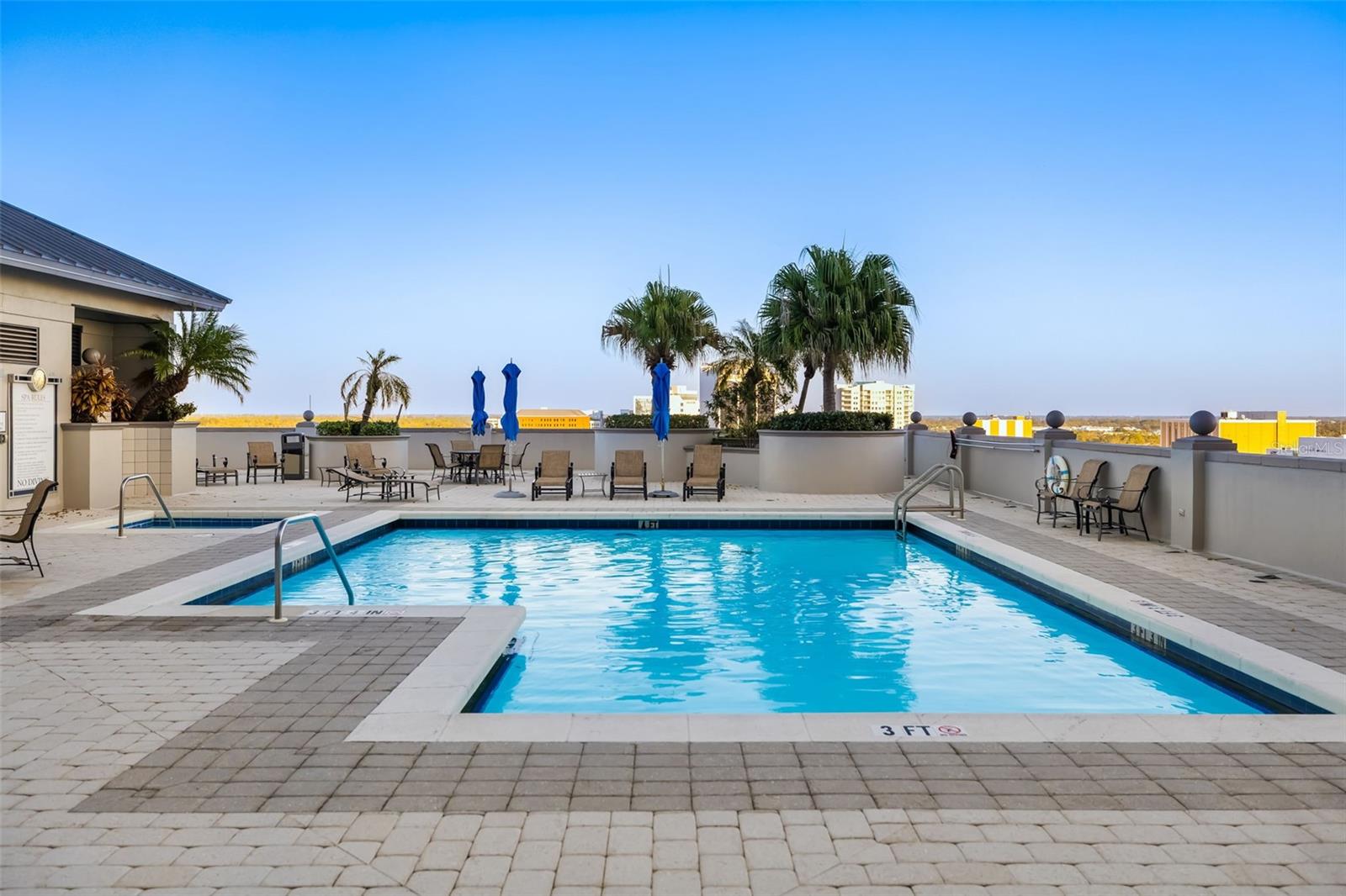 PLAZA AT 05 POINTS RESIDENCES - Residential