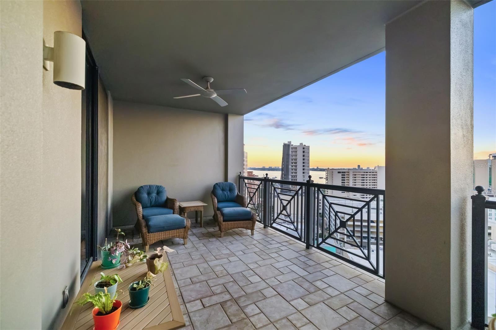 PLAZA AT 05 POINTS RESIDENCES - Residential