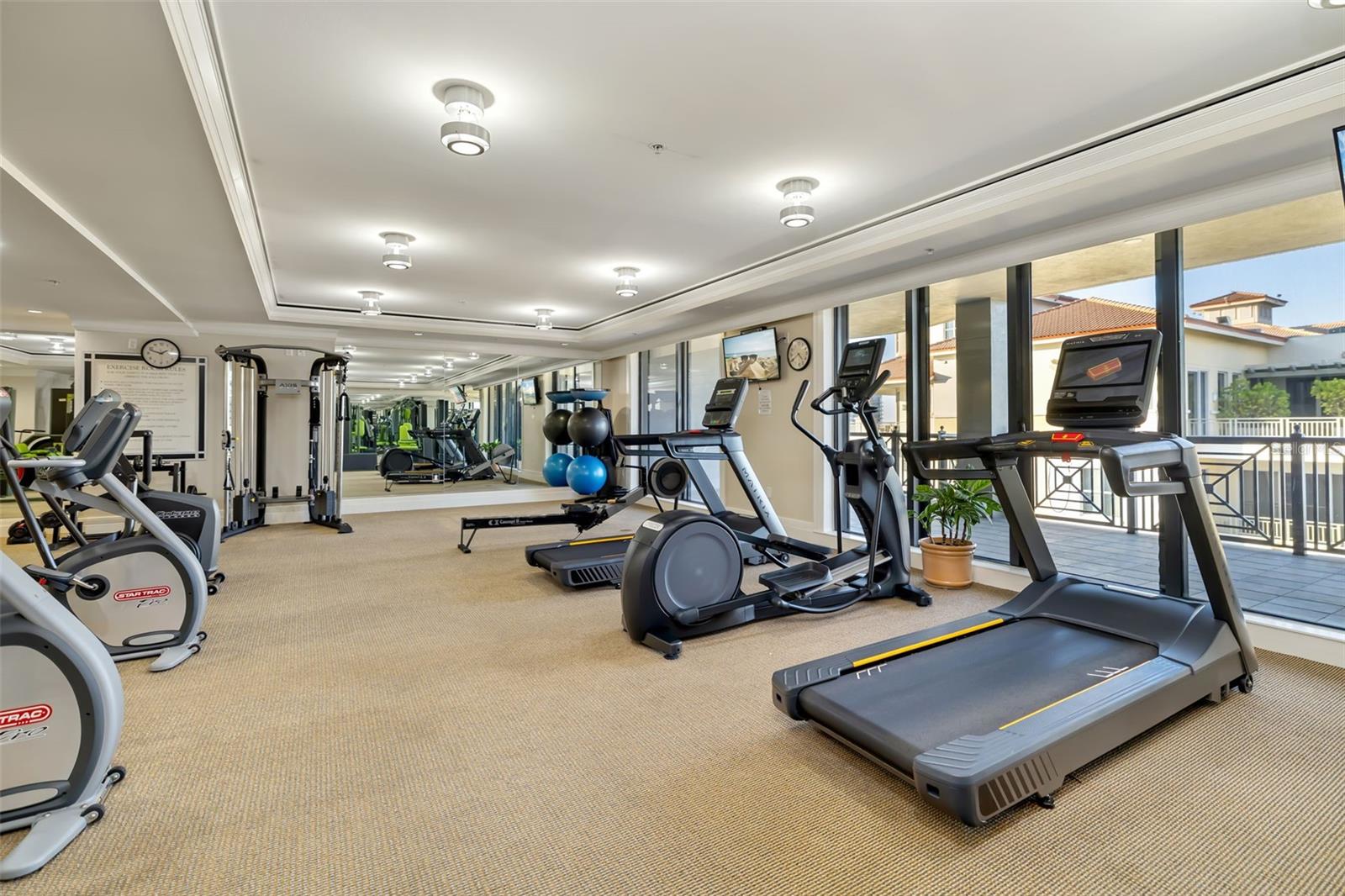 PLAZA AT 05 POINTS RESIDENCES - Residential