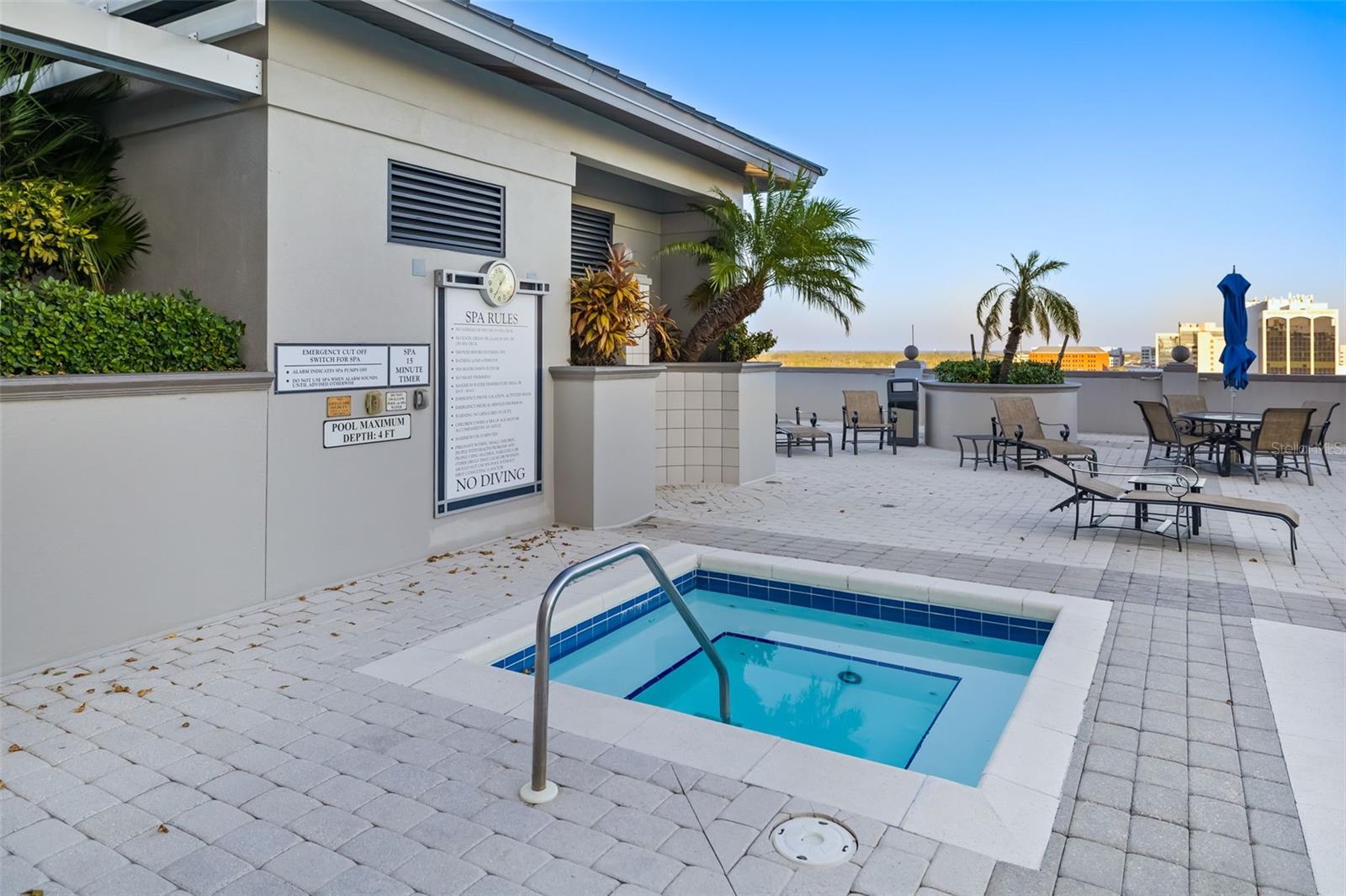 PLAZA AT 05 POINTS RESIDENCES - Residential