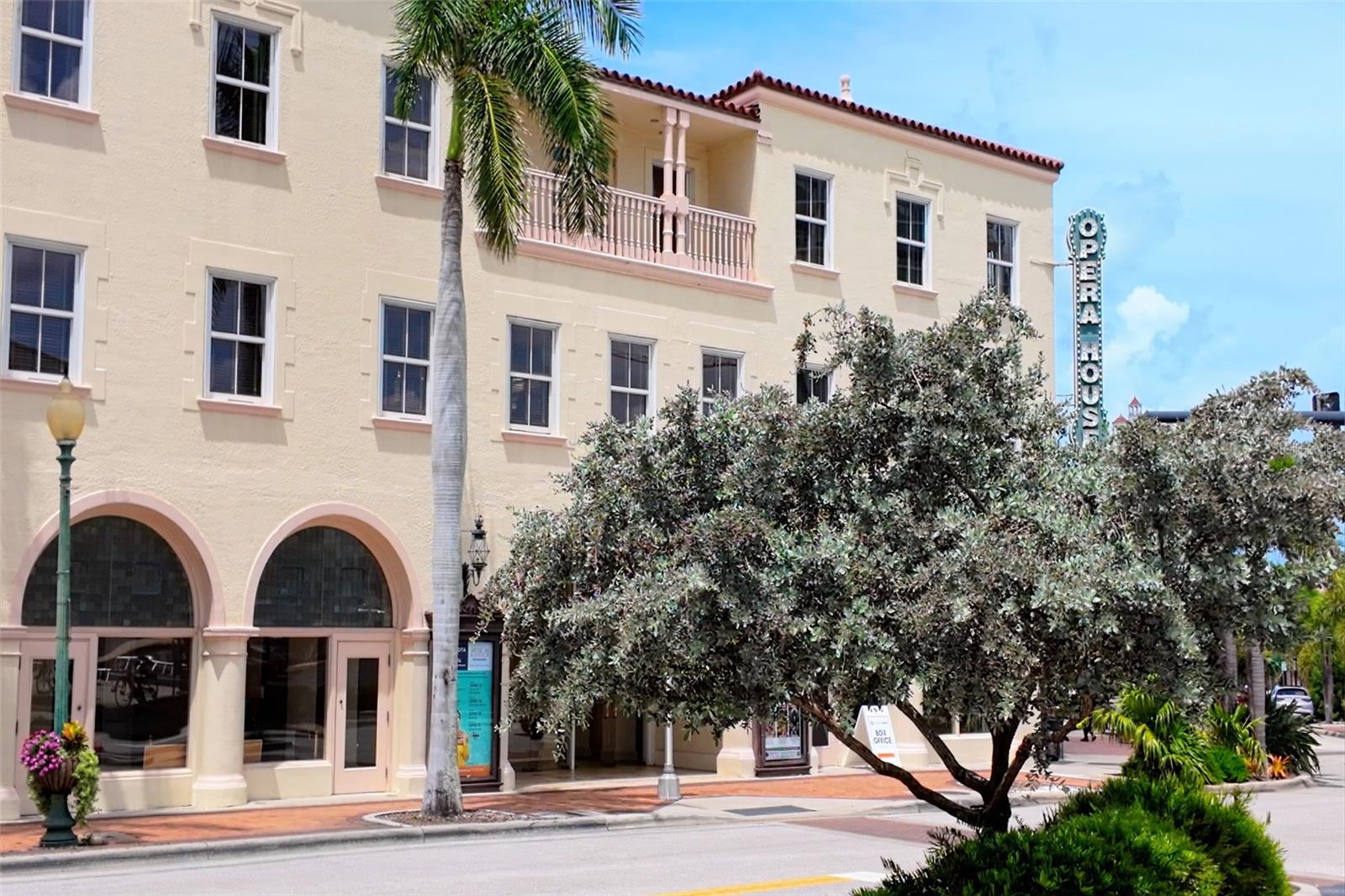 PLAZA AT 05 POINTS RESIDENCES - Residential