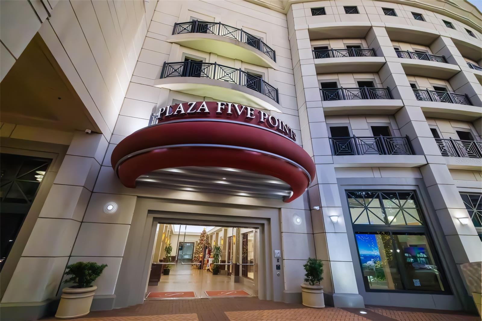 PLAZA AT 05 POINTS RESIDENCES - Residential