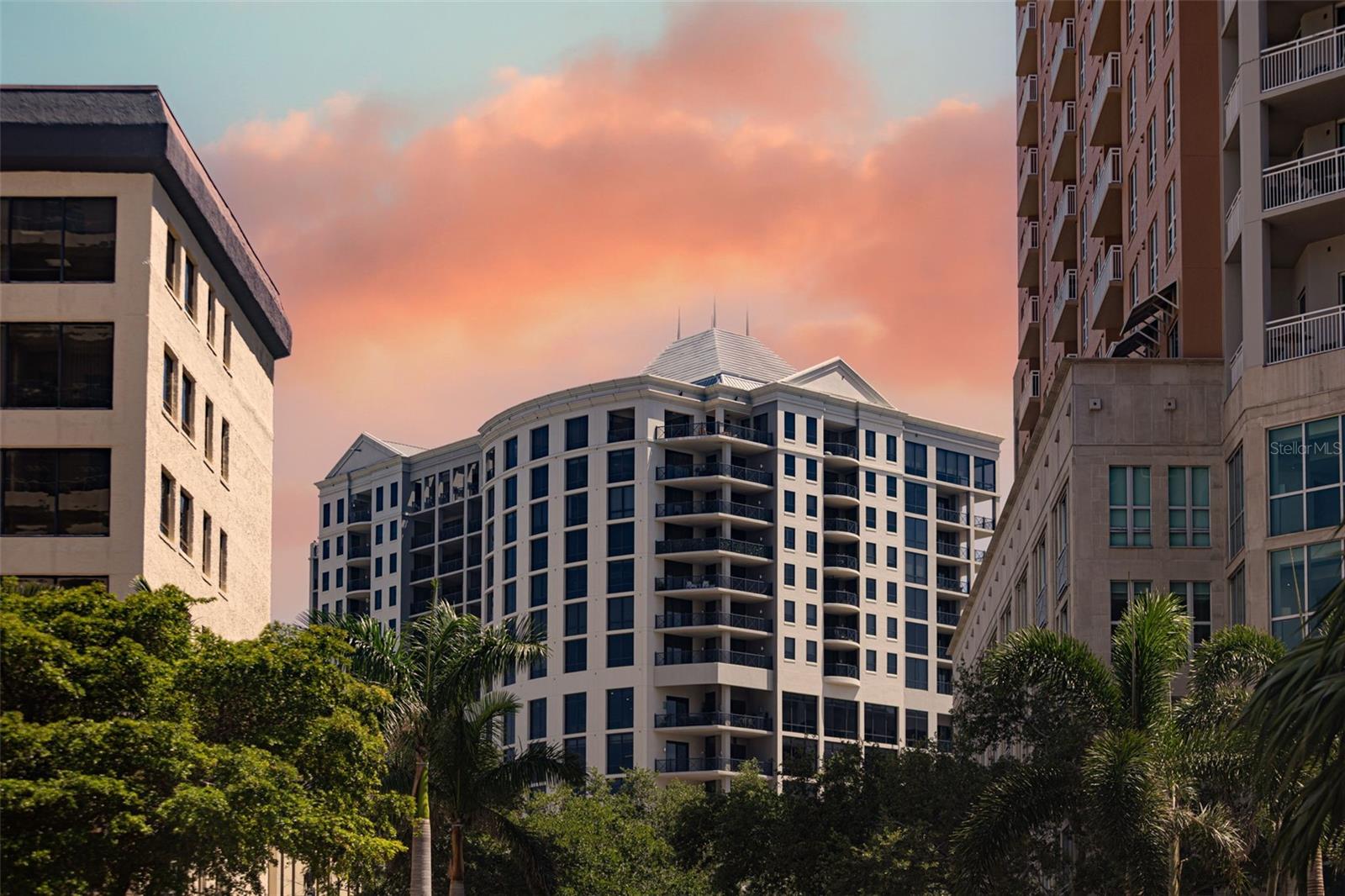 PLAZA AT 05 POINTS RESIDENCES - Residential