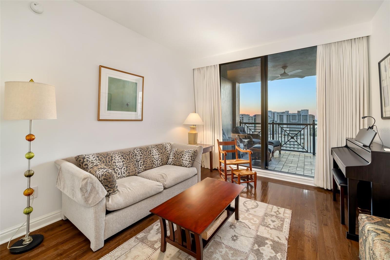 PLAZA AT 05 POINTS RESIDENCES - Residential