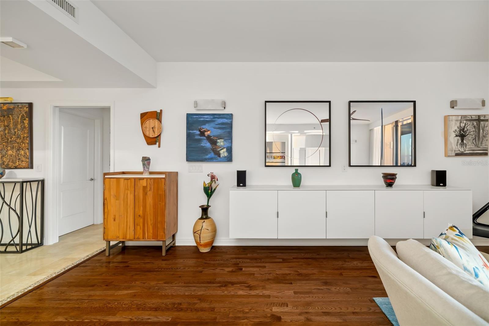 PLAZA AT 05 POINTS RESIDENCES - Residential