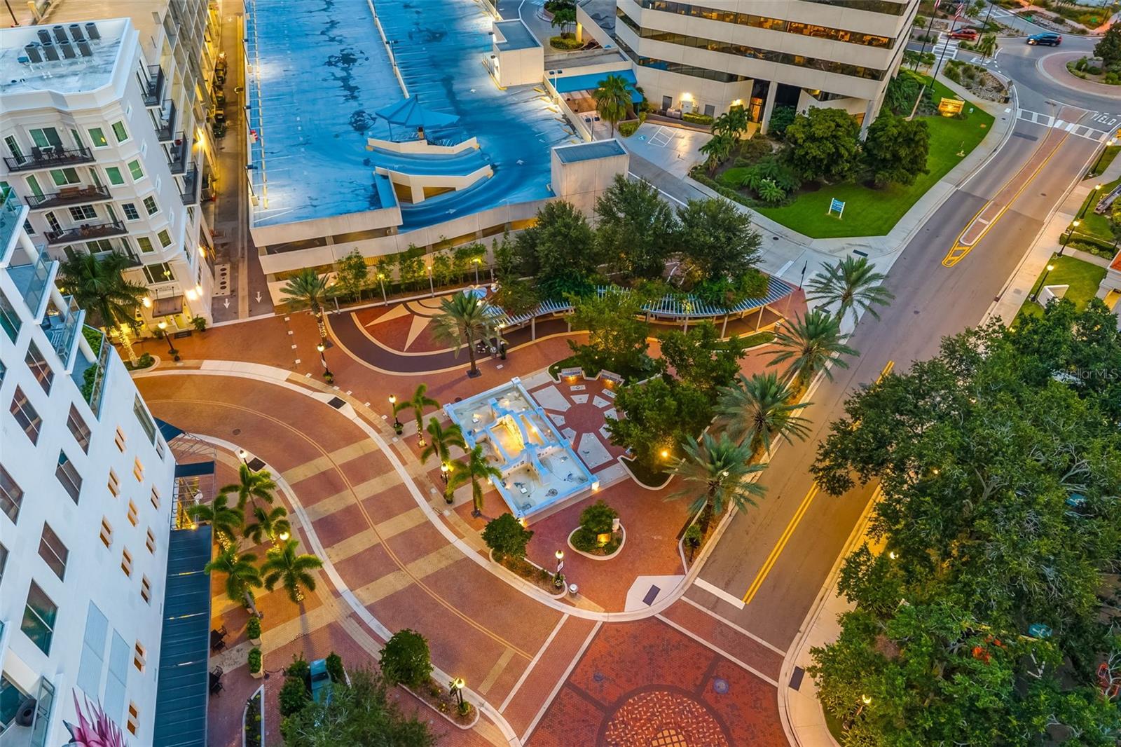 PLAZA AT 05 POINTS RESIDENCES - Residential