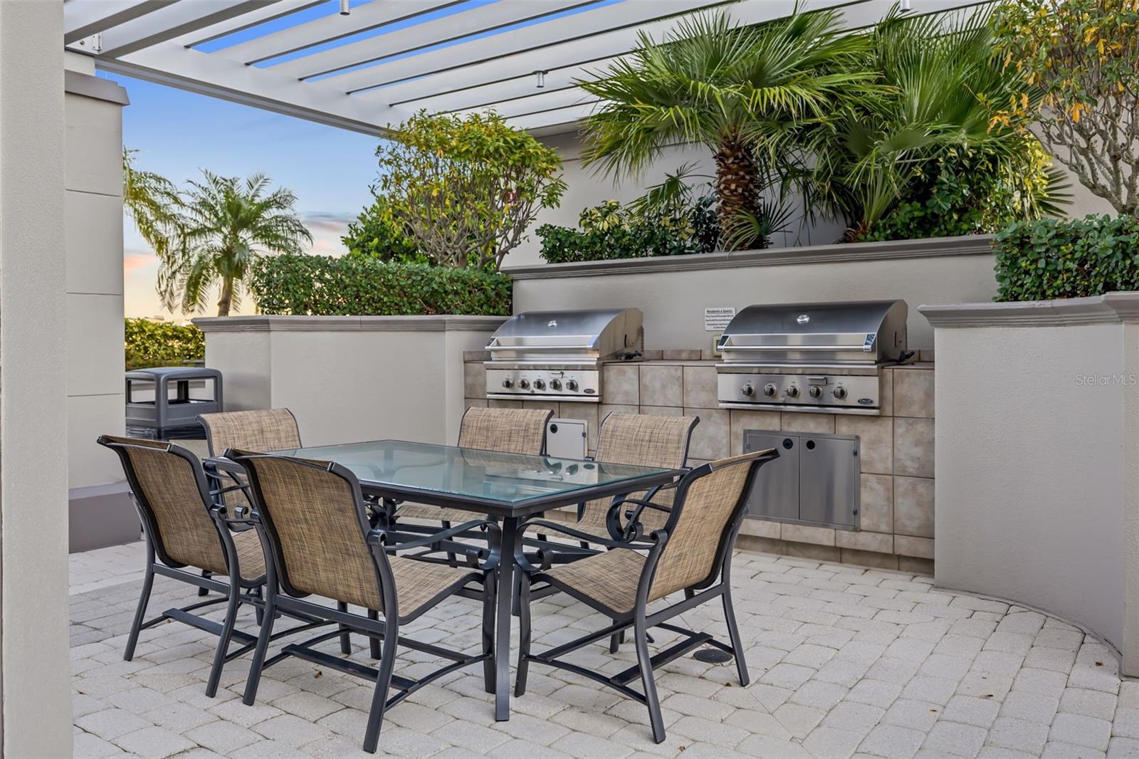 PLAZA AT 05 POINTS RESIDENCES - Residential