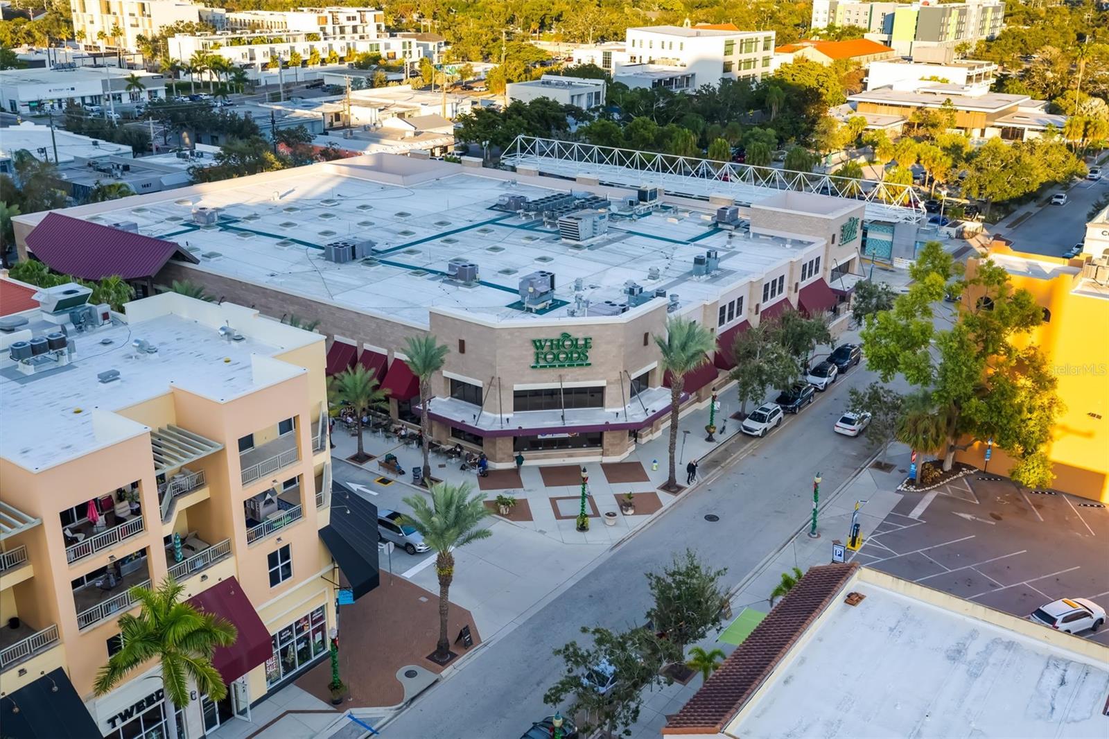 PLAZA AT 05 POINTS RESIDENCES - Residential