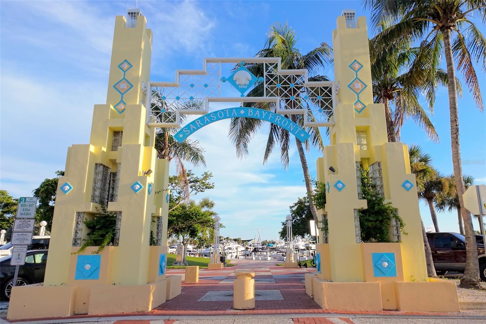 PLAZA AT 05 POINTS RESIDENCES - Residential