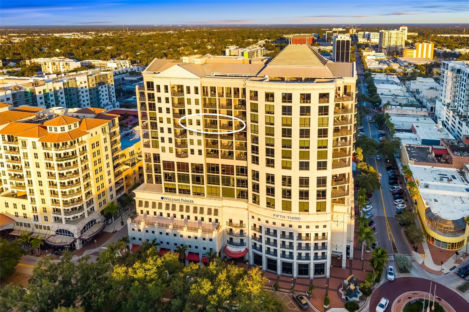 PLAZA AT 05 POINTS RESIDENCES - Residential