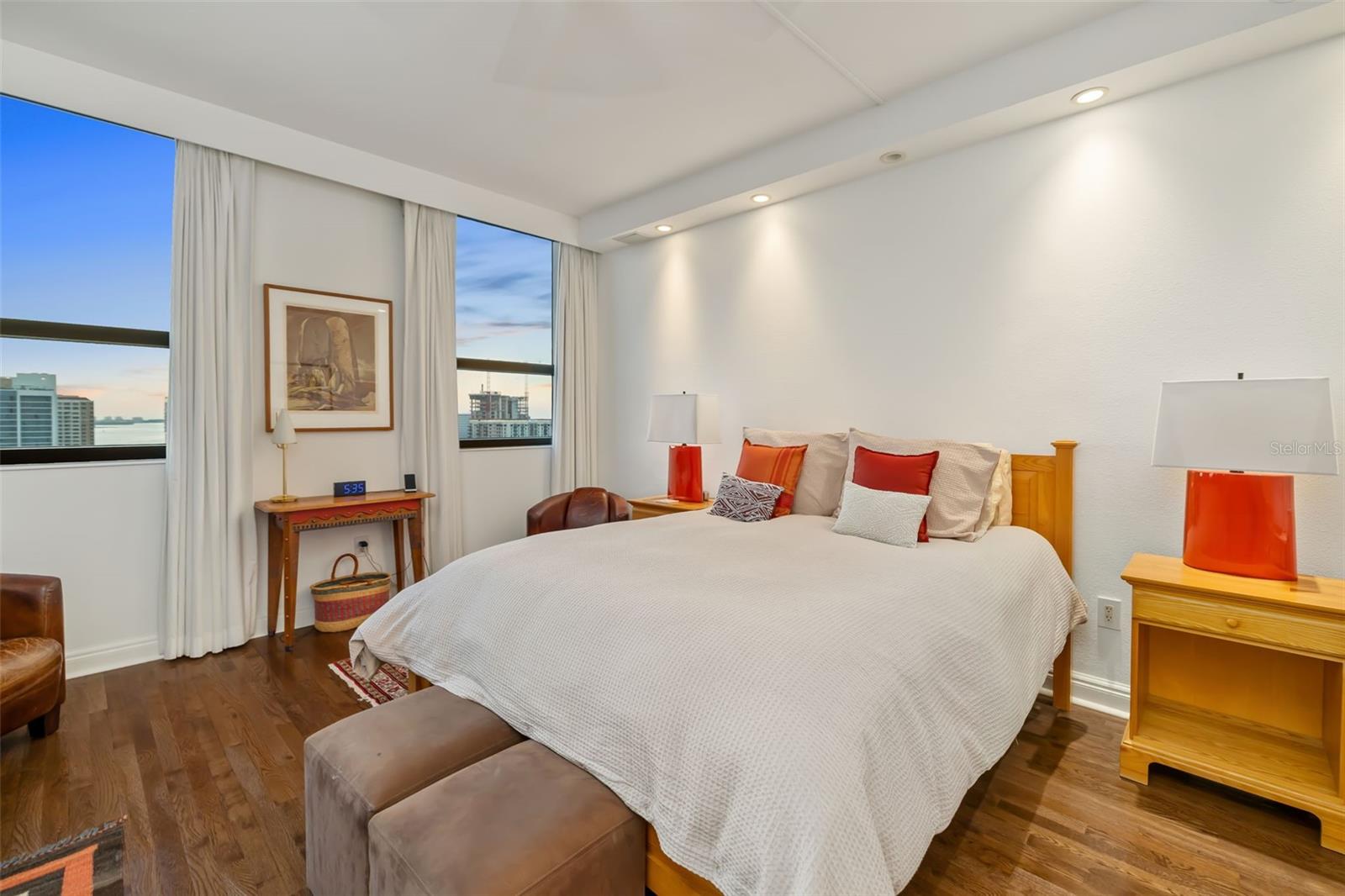 PLAZA AT 05 POINTS RESIDENCES - Residential