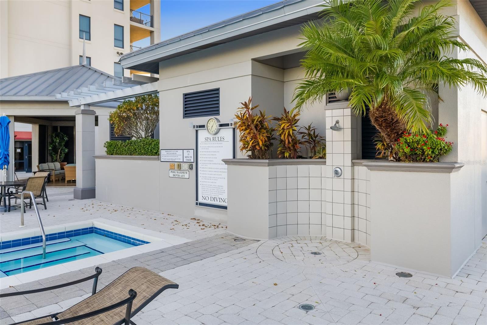 PLAZA AT 05 POINTS RESIDENCES - Residential