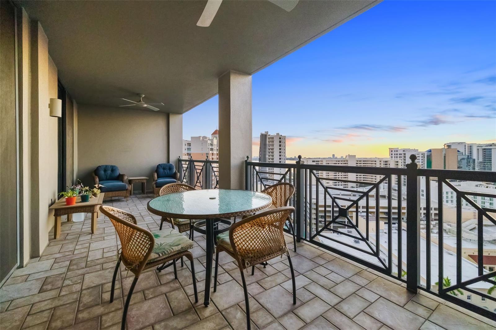 PLAZA AT 05 POINTS RESIDENCES - Residential