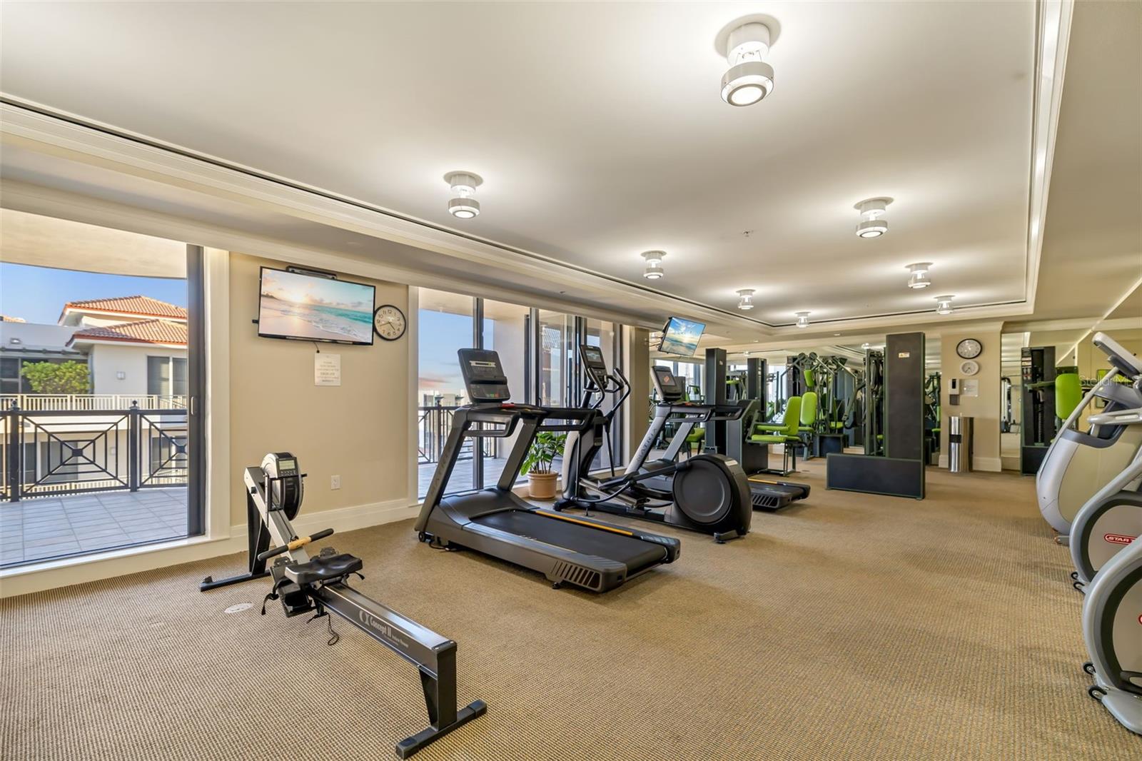 PLAZA AT 05 POINTS RESIDENCES - Residential