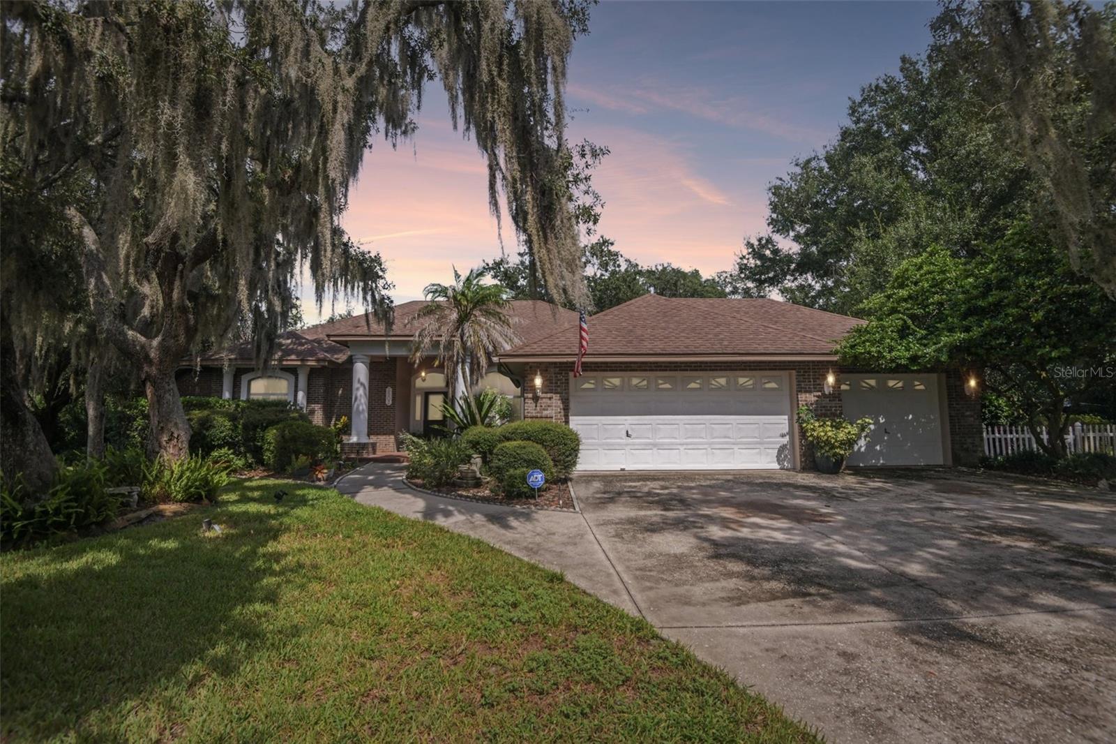 3503 OAK CLUB COURT