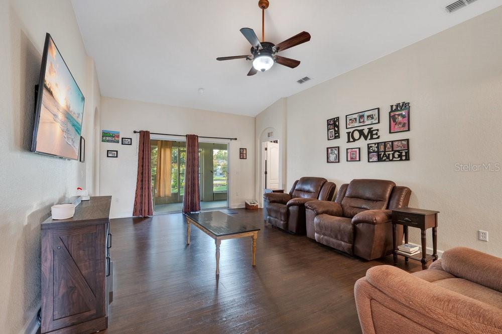 HALLAM PRESERVE EAST - Residential
