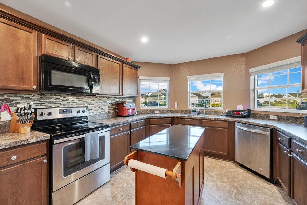 HALLAM PRESERVE EAST - Residential
