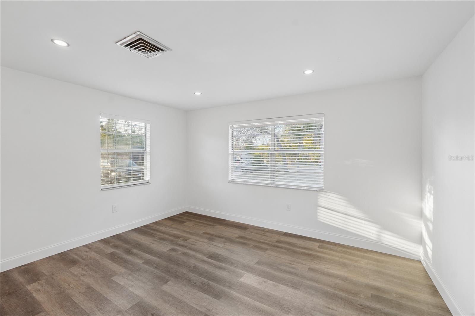 FAIRMONT SUB - Residential Lease