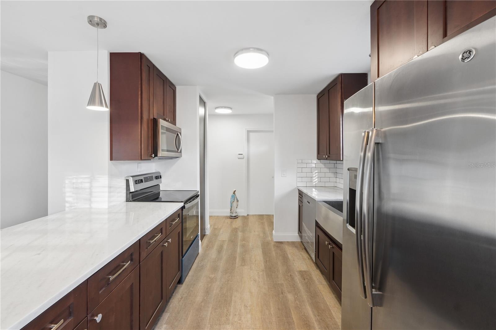 FAIRMONT SUB - Residential Lease