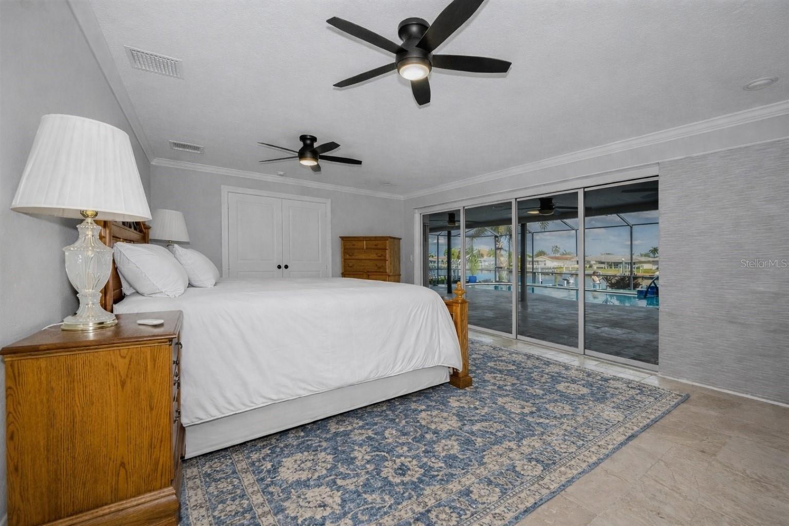 FLOR A MAR - Residential