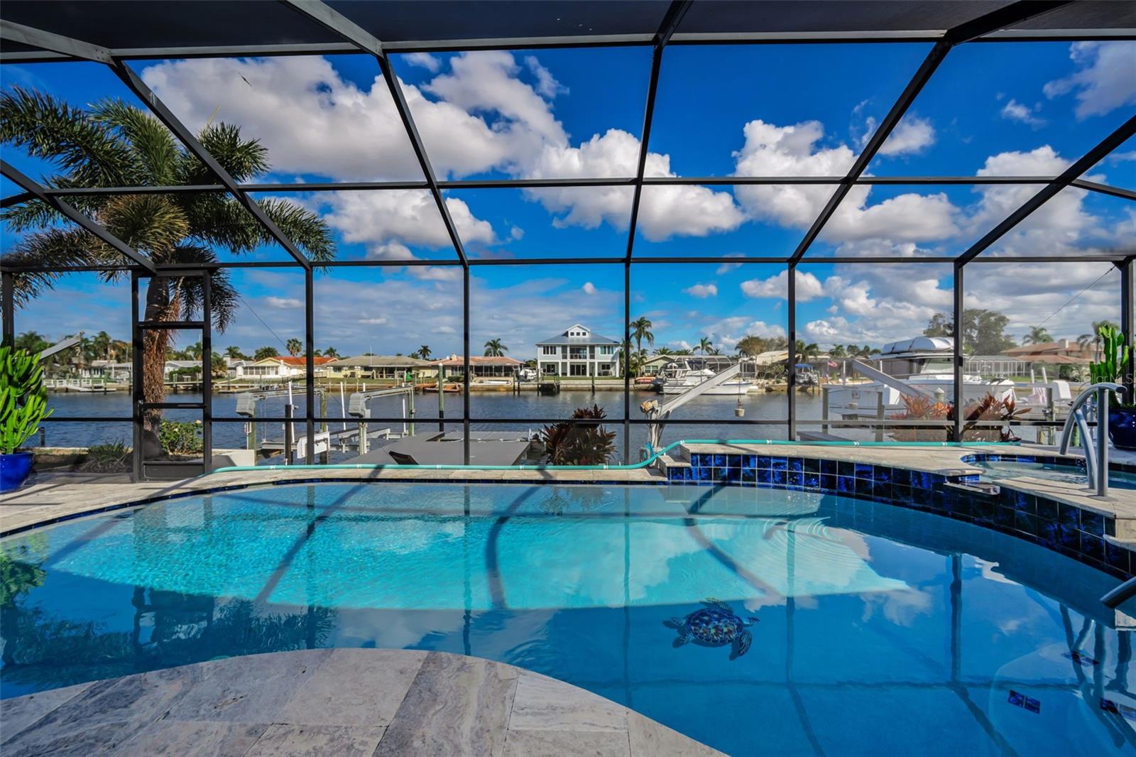 FLOR A MAR - Residential