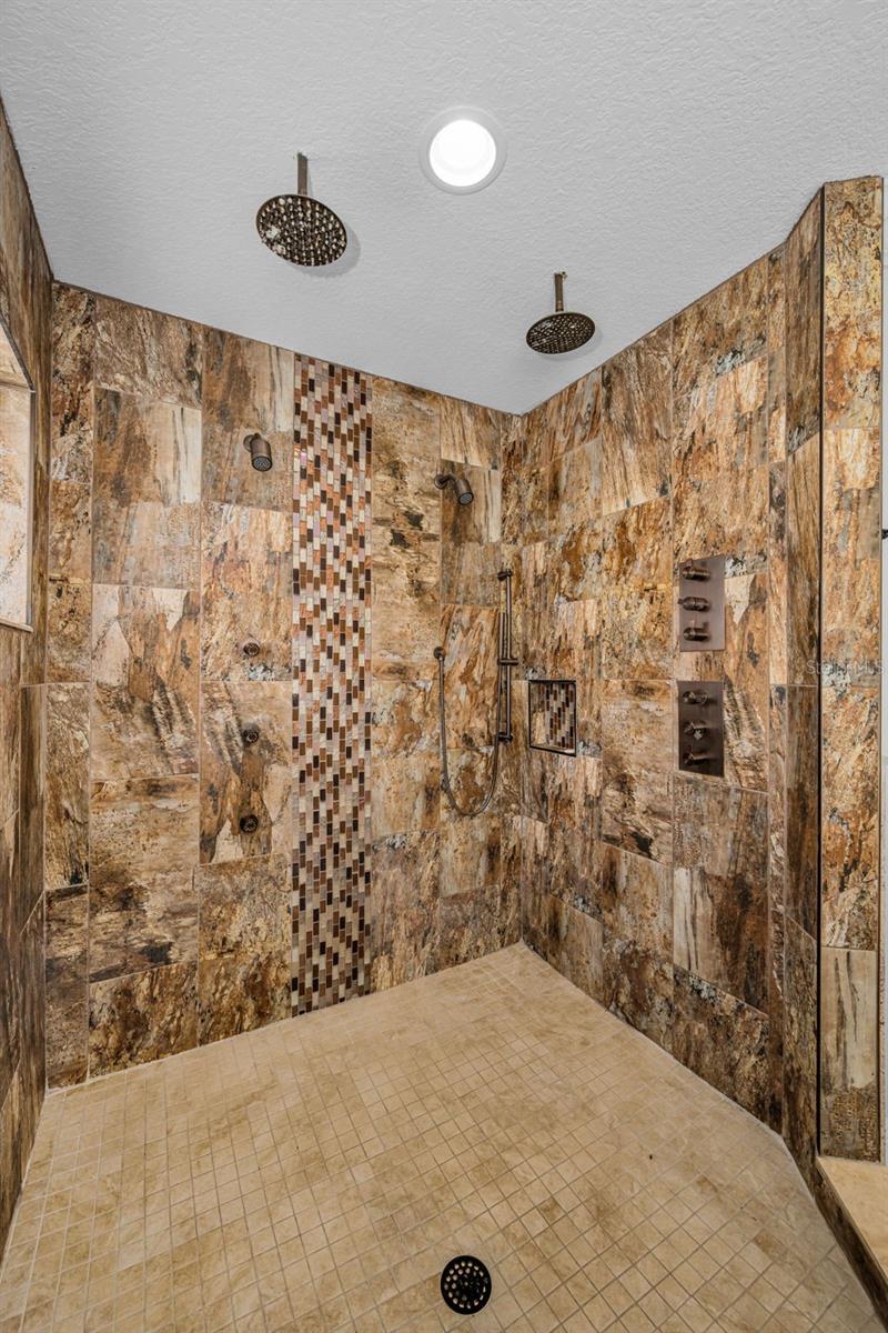 FLOR A MAR - Residential