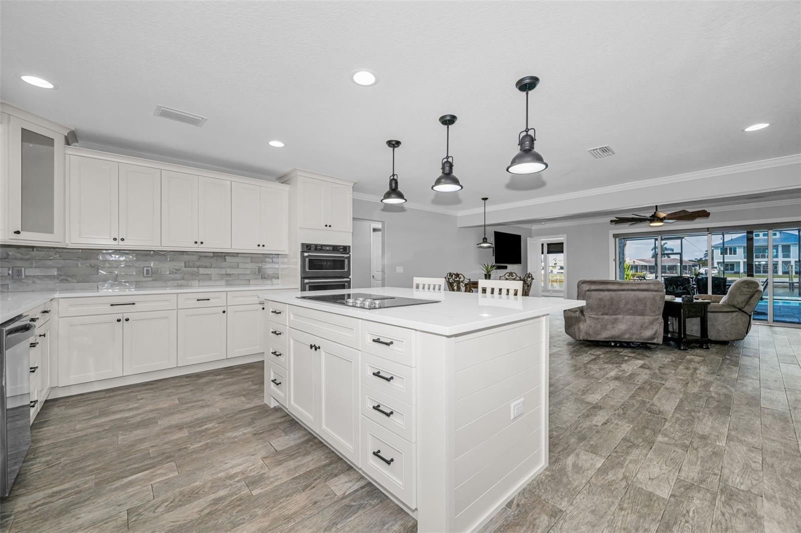 FLOR A MAR - Residential