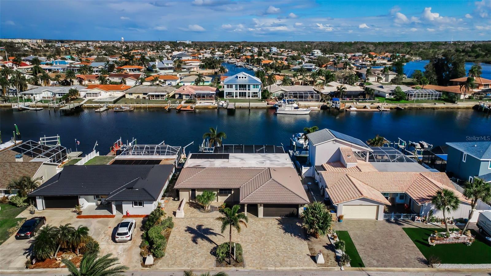 FLOR A MAR - Residential