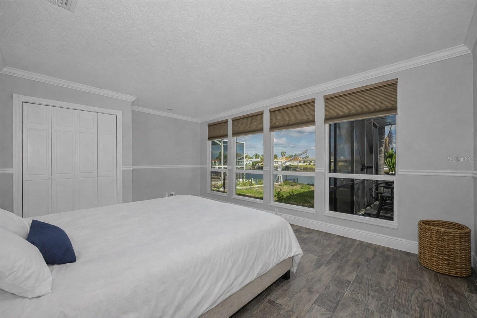 FLOR A MAR - Residential