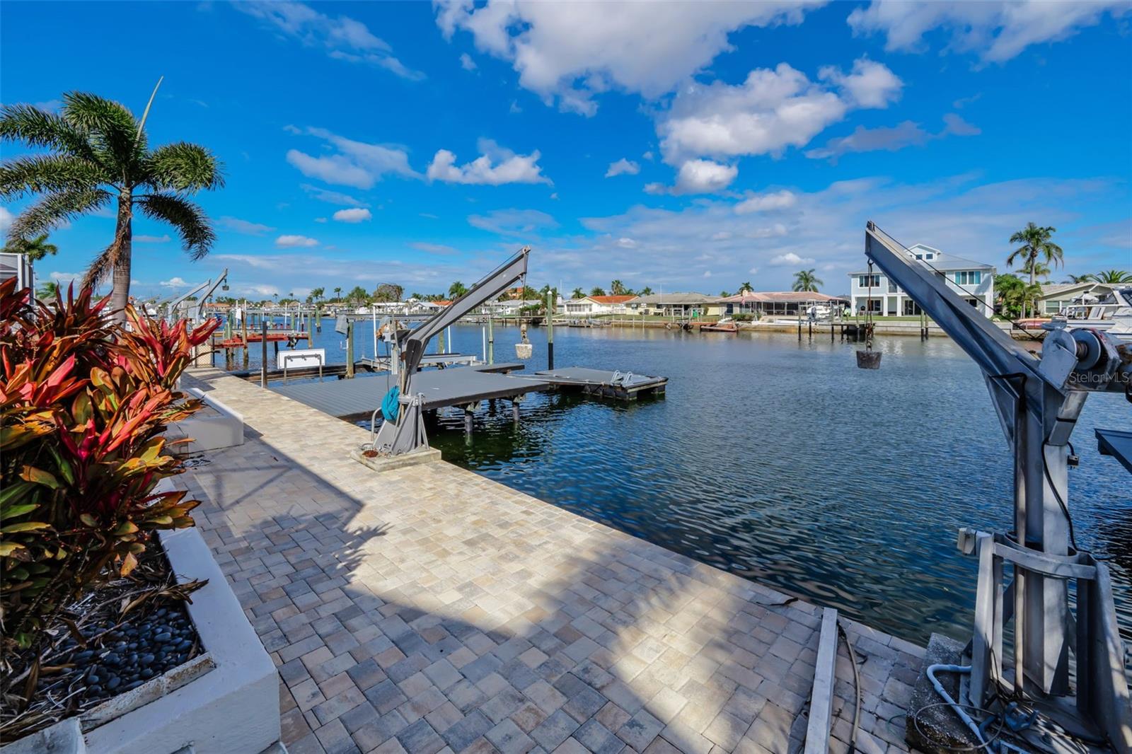 FLOR A MAR - Residential