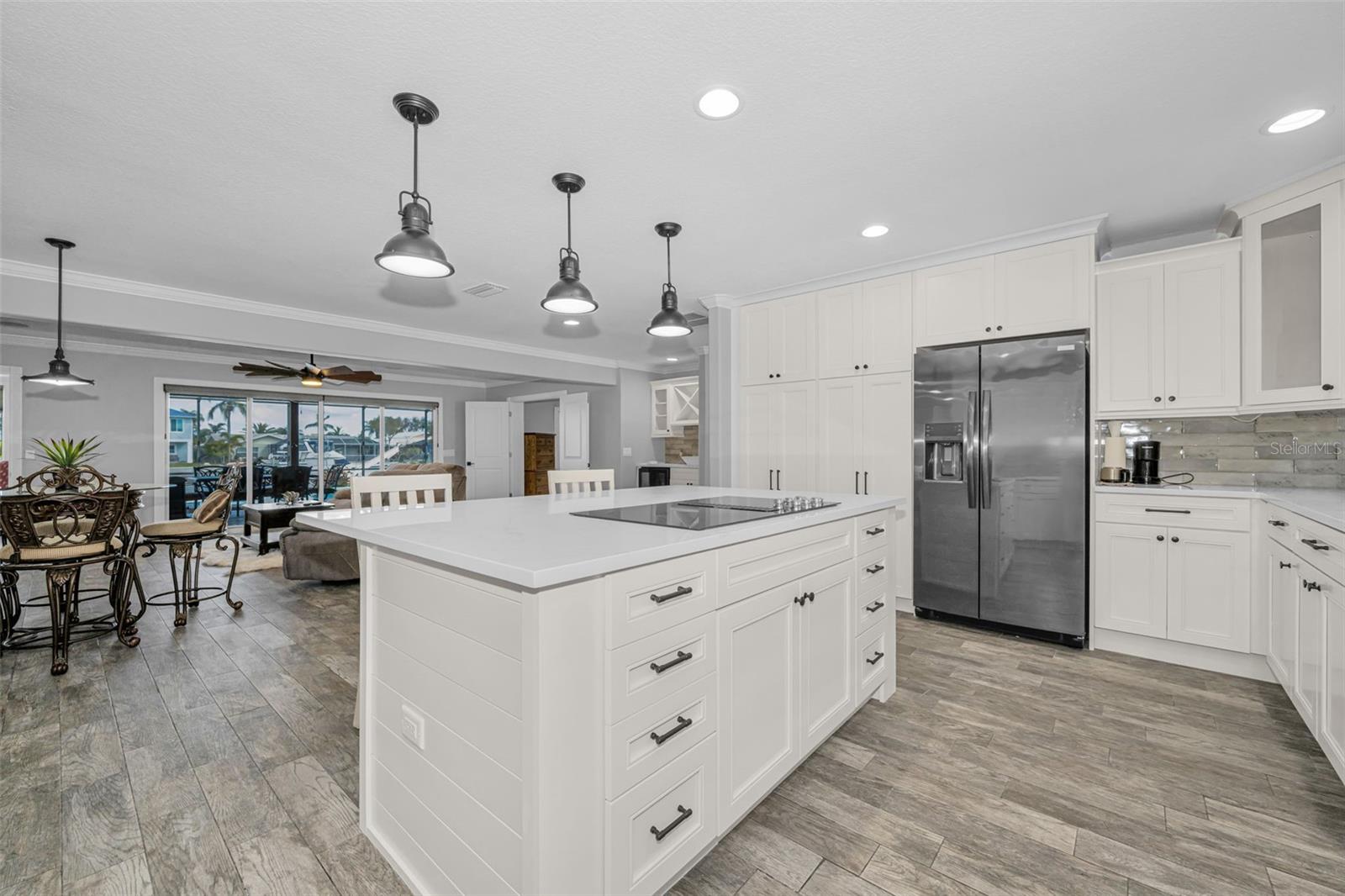 FLOR A MAR - Residential