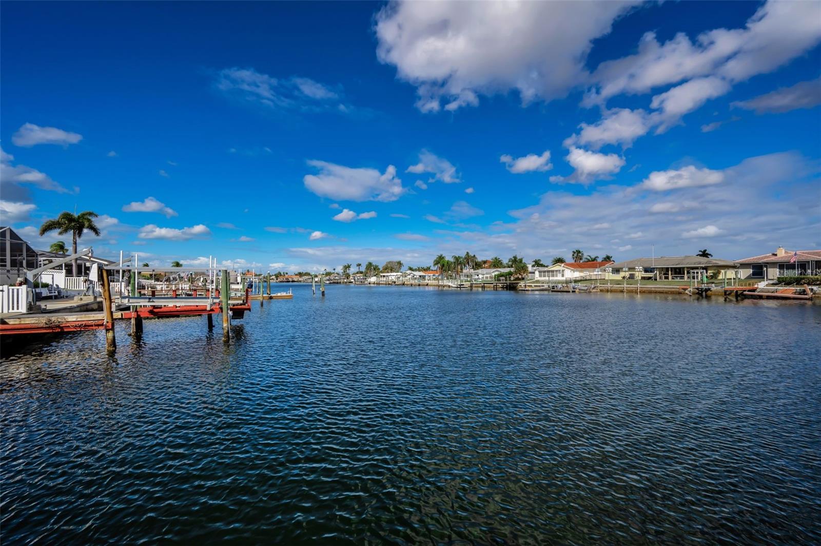 FLOR A MAR - Residential