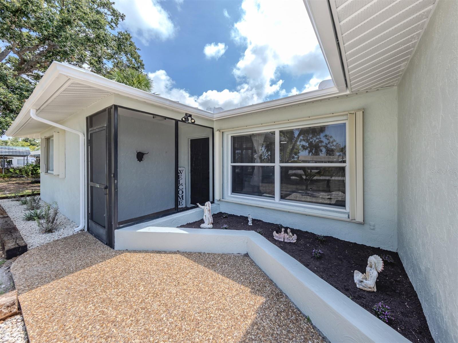 2020 E CREST DRIVE