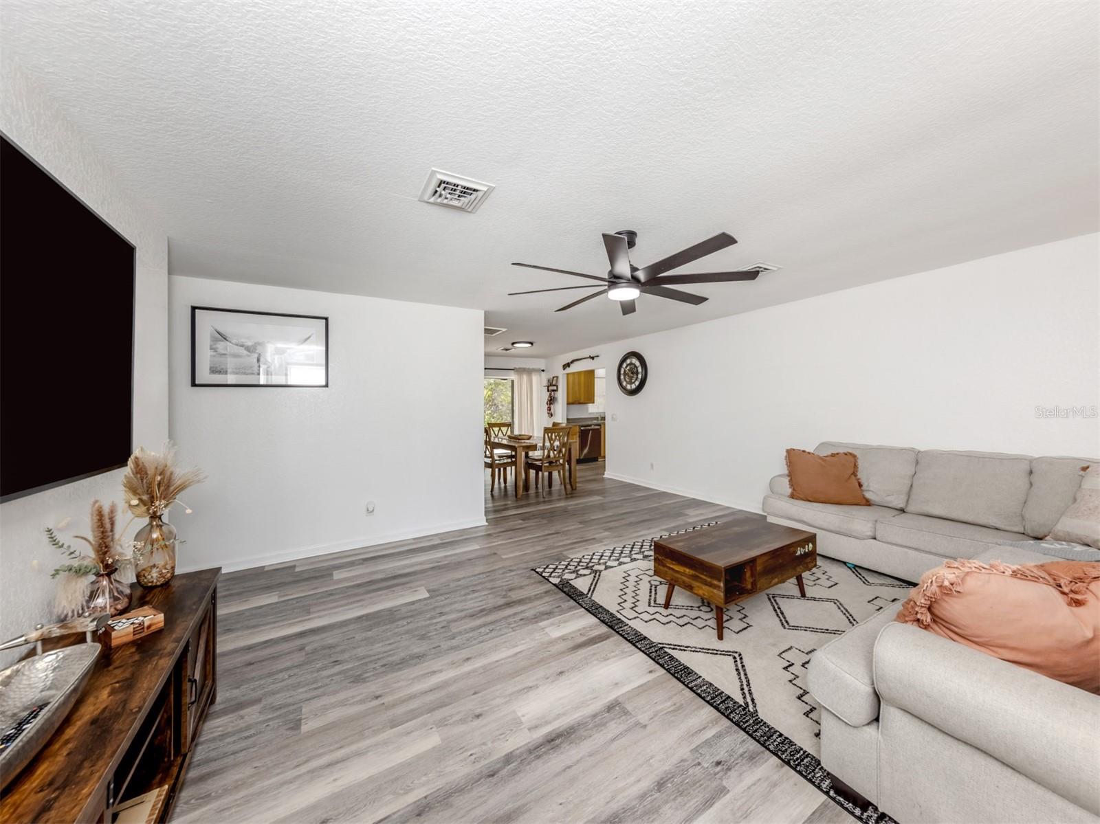 2020 E CREST DRIVE