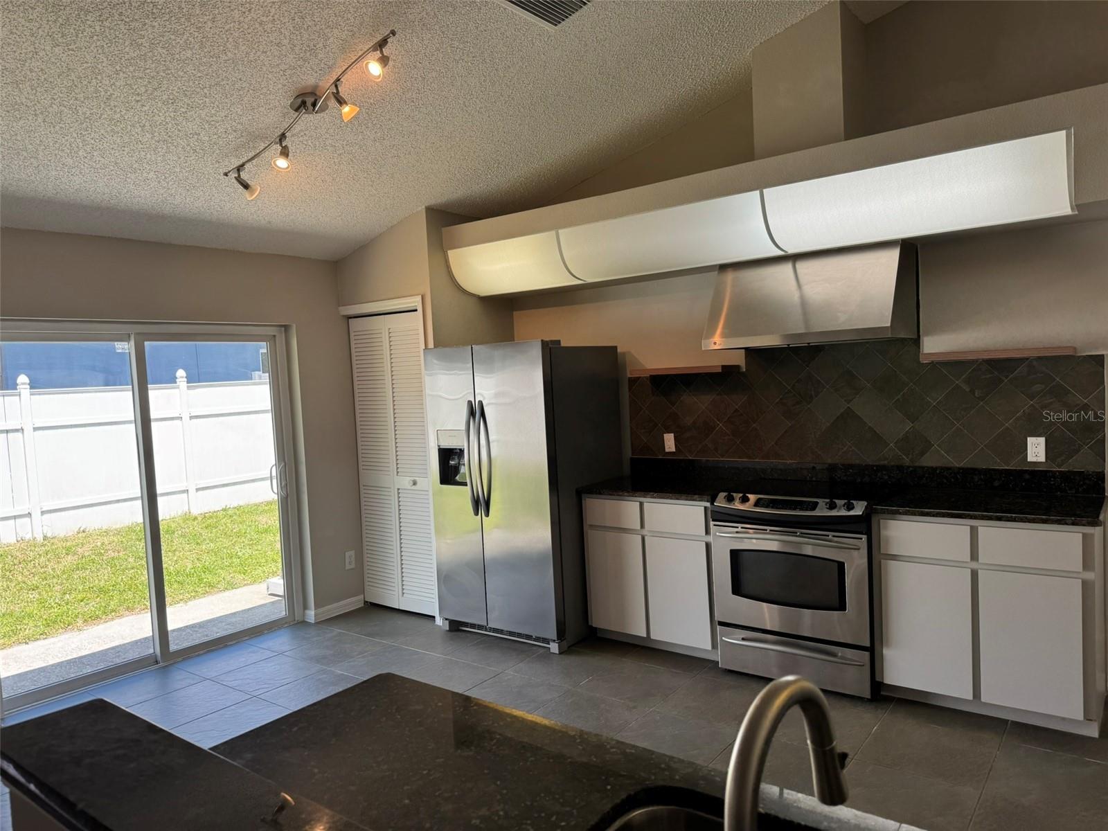 10104 BEEFMASTER COURT
