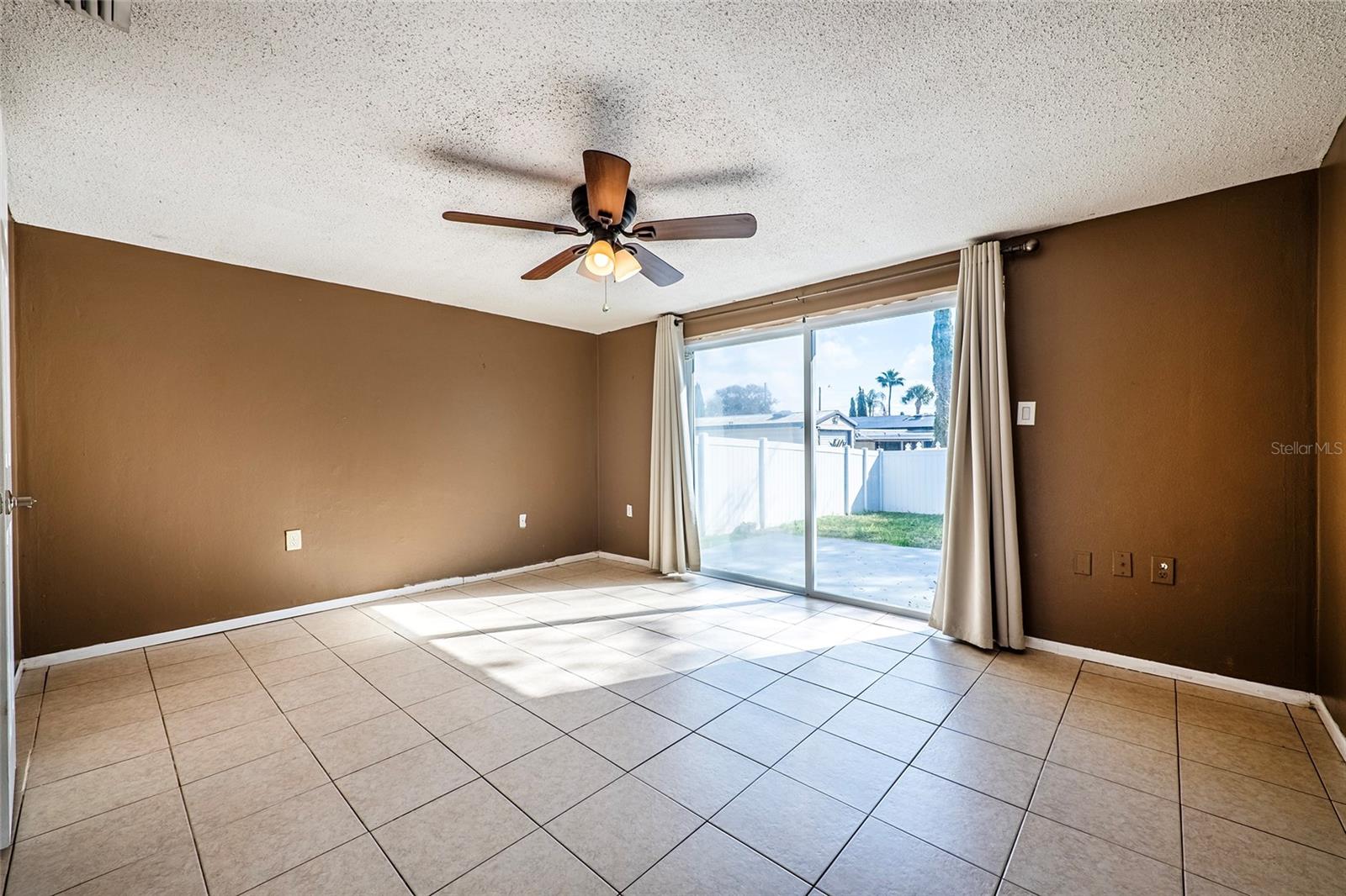 REGENCY PARK - Residential