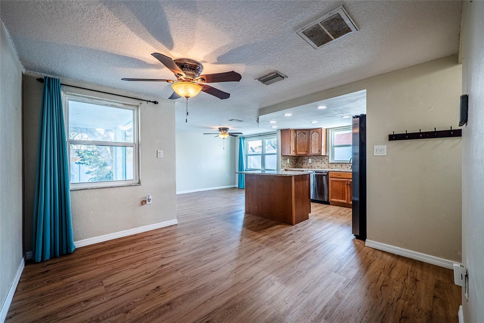 REGENCY PARK - Residential