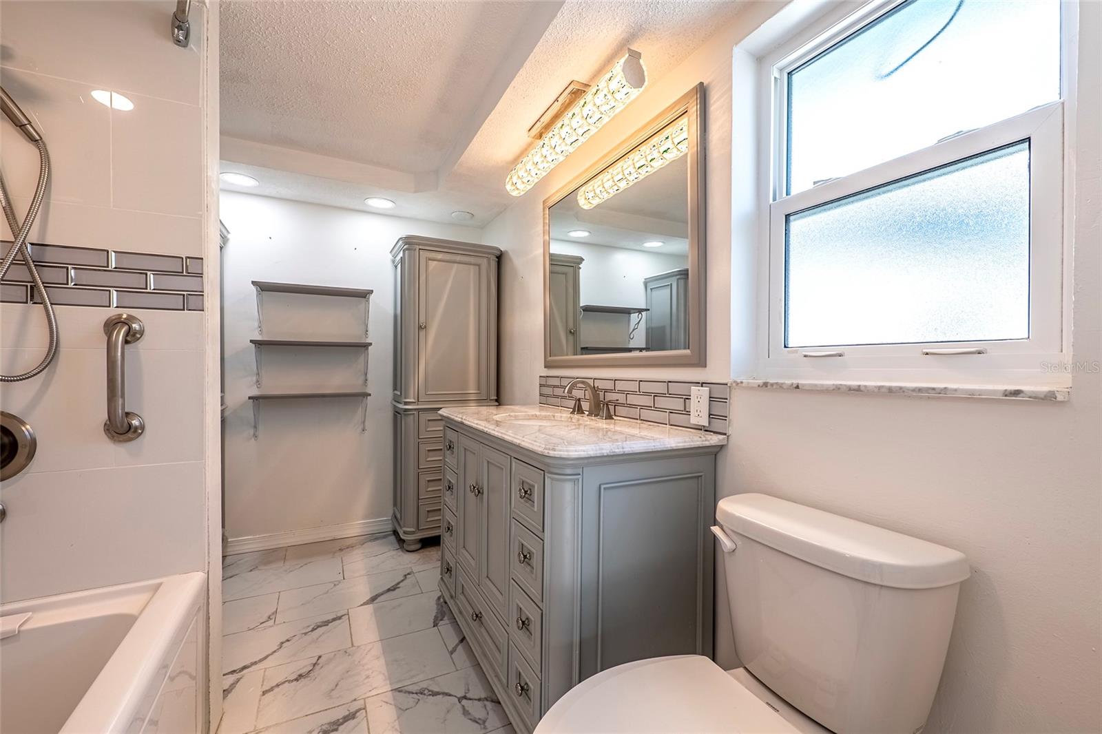 REGENCY PARK - Residential