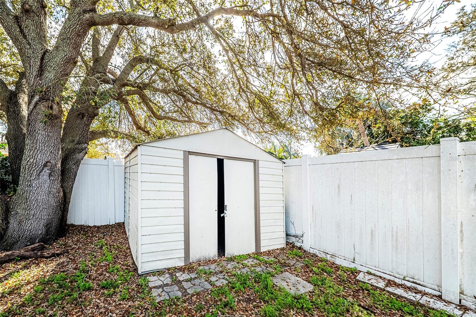 REGENCY PARK - Residential