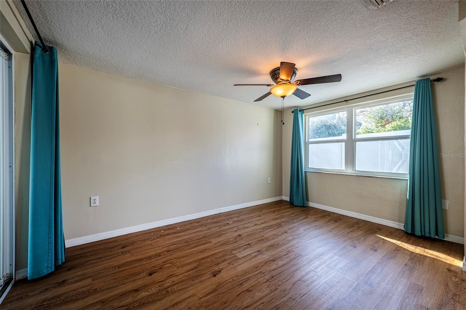 REGENCY PARK - Residential