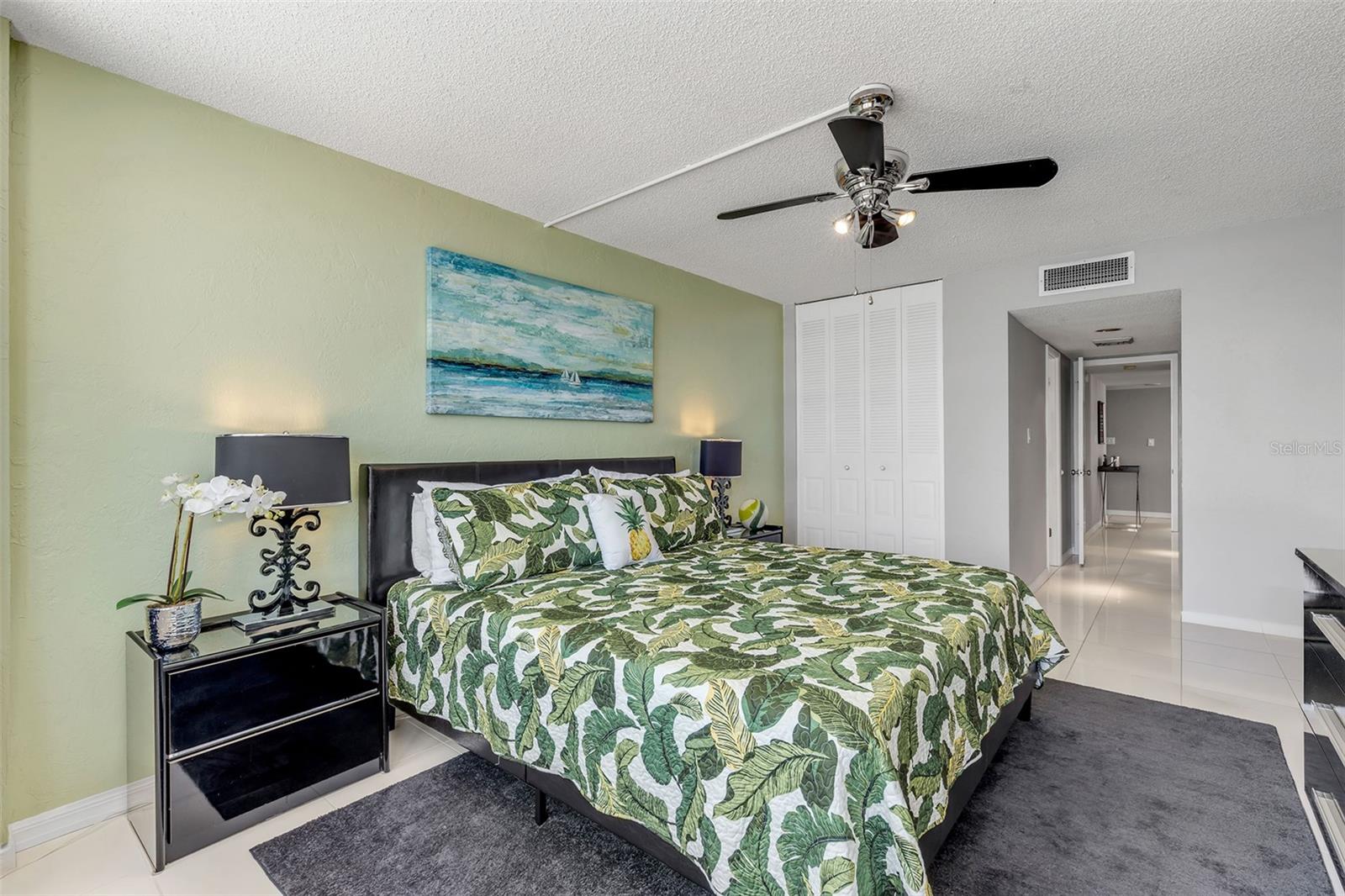 OCEANS 5 - Residential