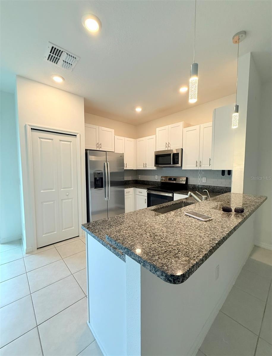 MIRADA PCLS 8A & 8B - Residential Lease