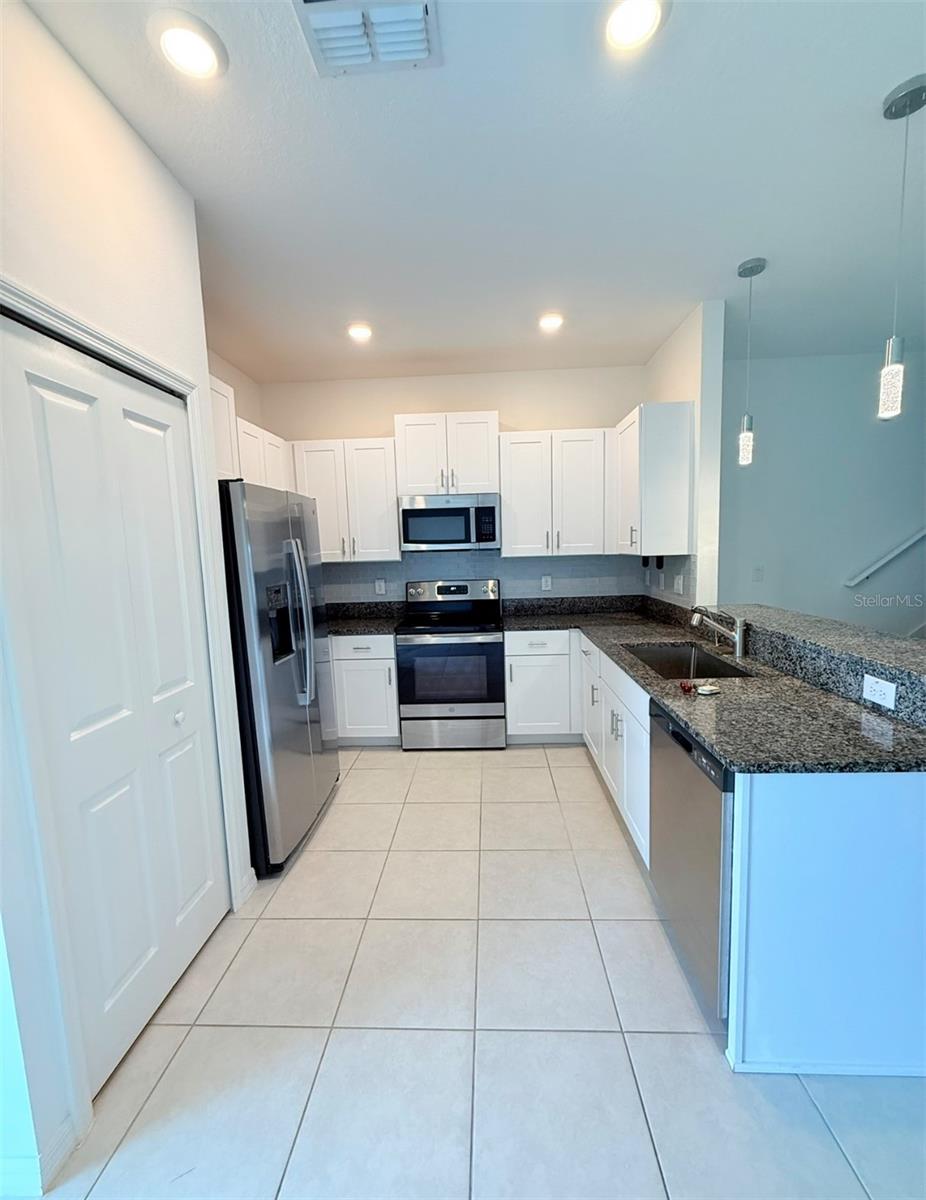 MIRADA PCLS 8A & 8B - Residential Lease